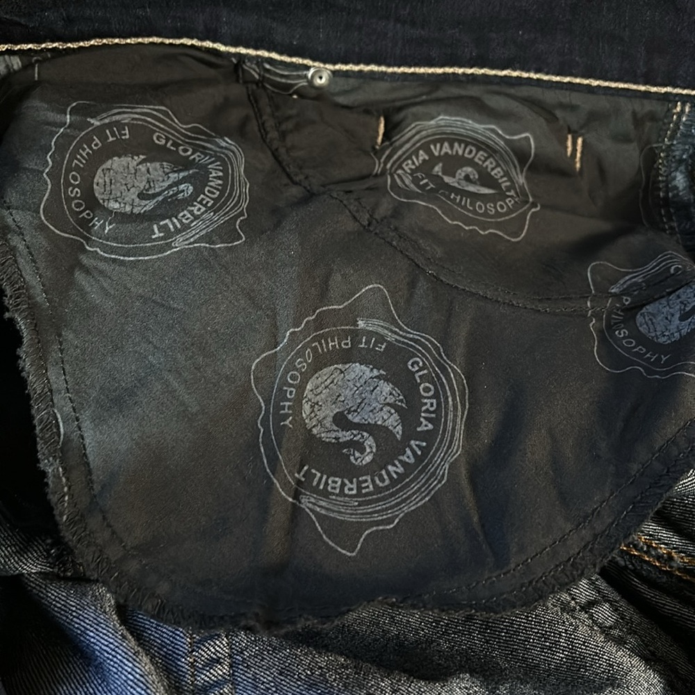 Gloria Vanderbilt Dark Blue Stretch Amanda Jeans - Picture 5 of 6